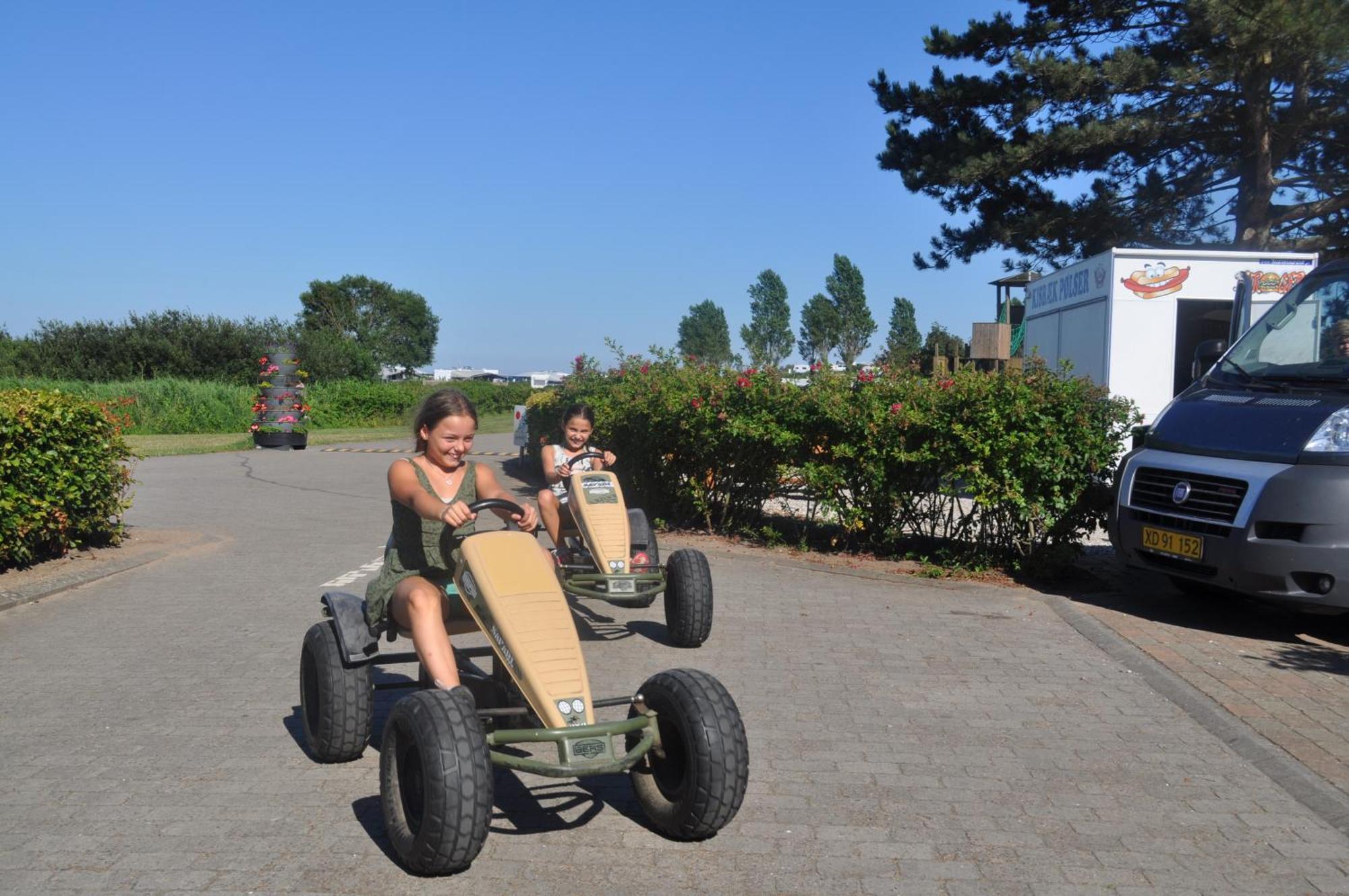 Vikaer Strand Camping & Cottages Diernaes Ngoại thất bức ảnh